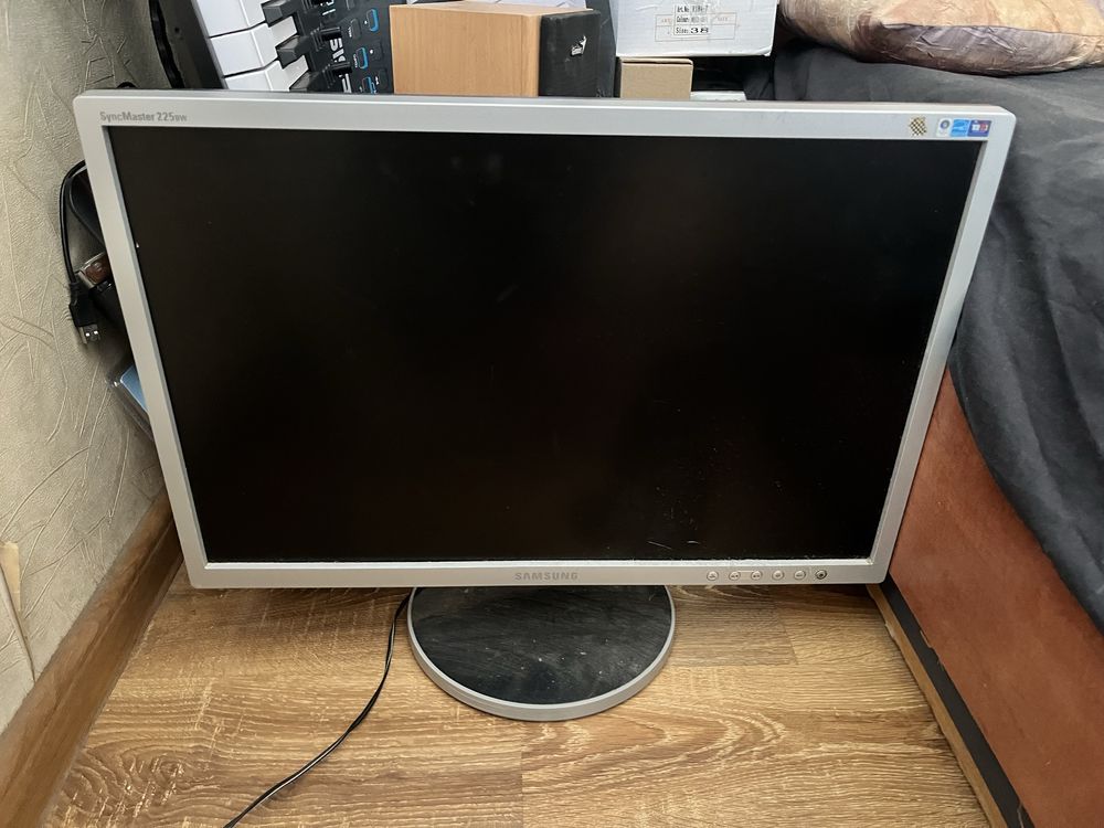 Монитор Samsung Syncmaster 225bw
