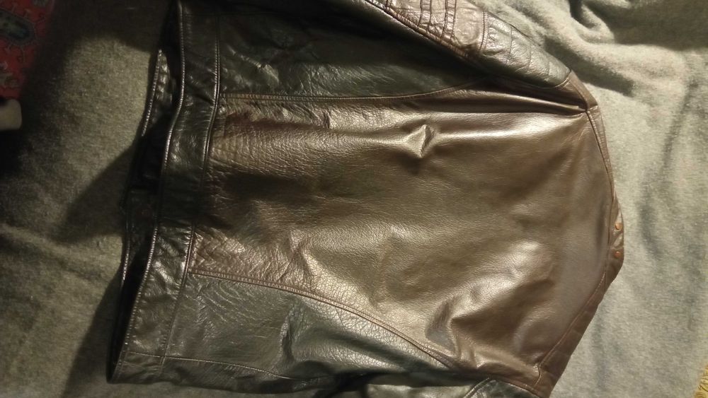 Куртка чоловіча шкіряна, розмір L