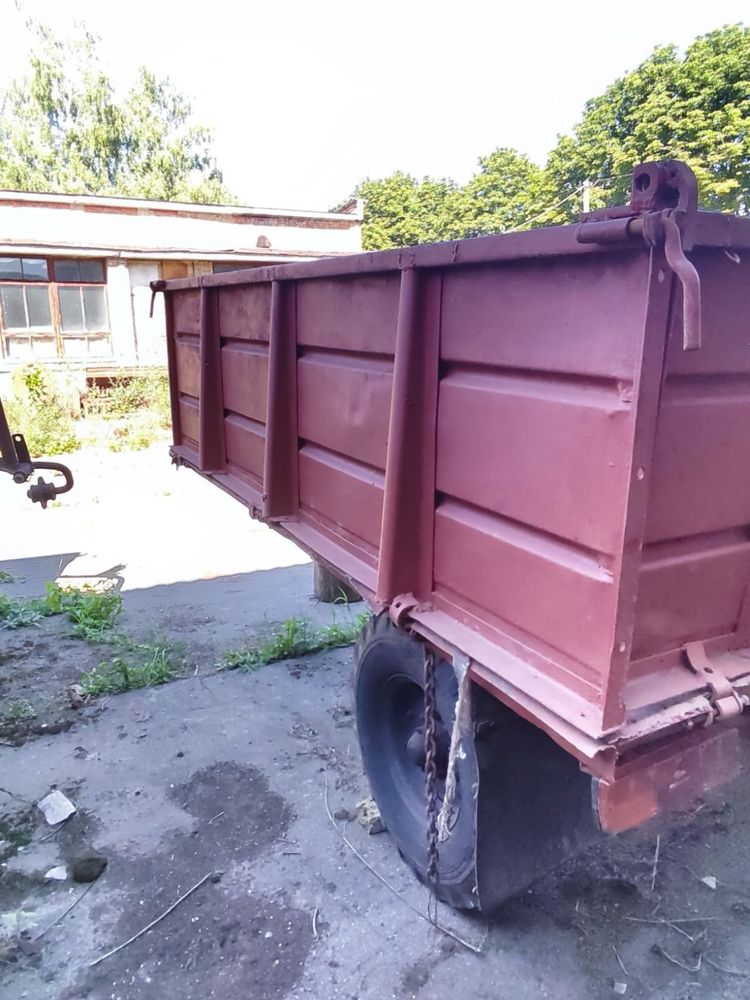 Причіп з запасним колесом