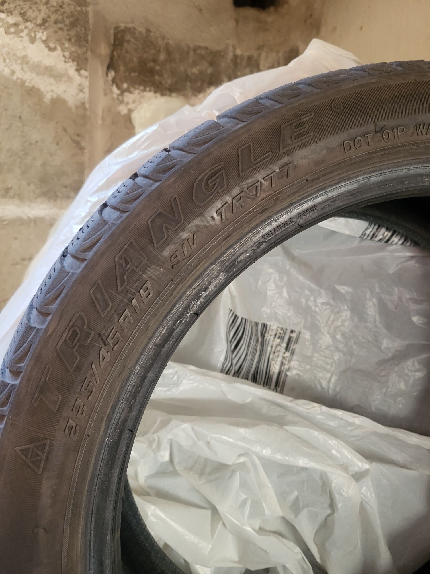 Triangle snow lion TR777 225/45 r18