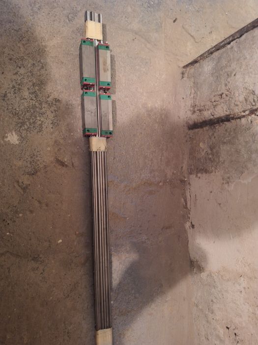 Hiwin 20 z prowadnicami