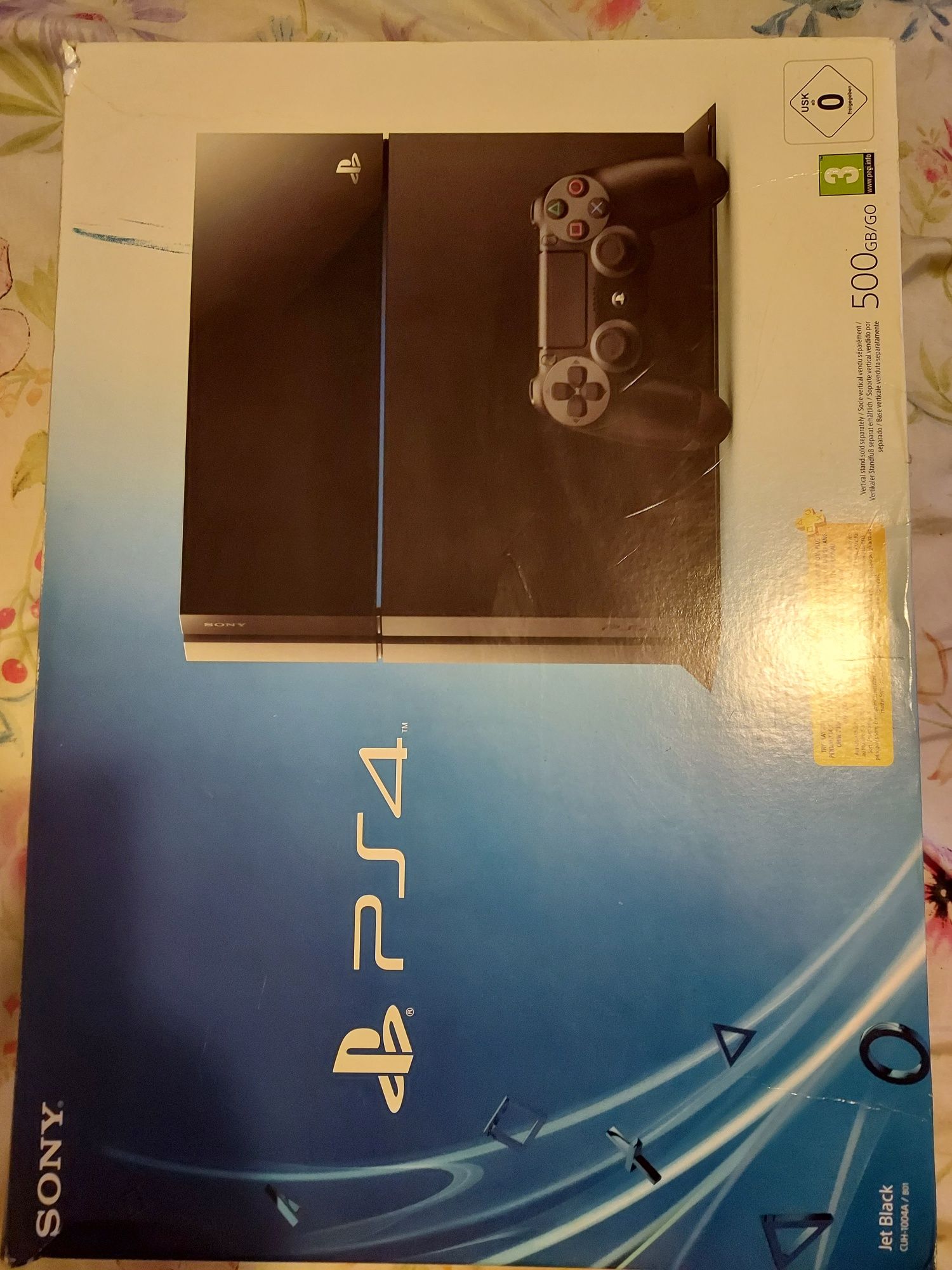 PS4 +comando +cabos (VENDIDO)