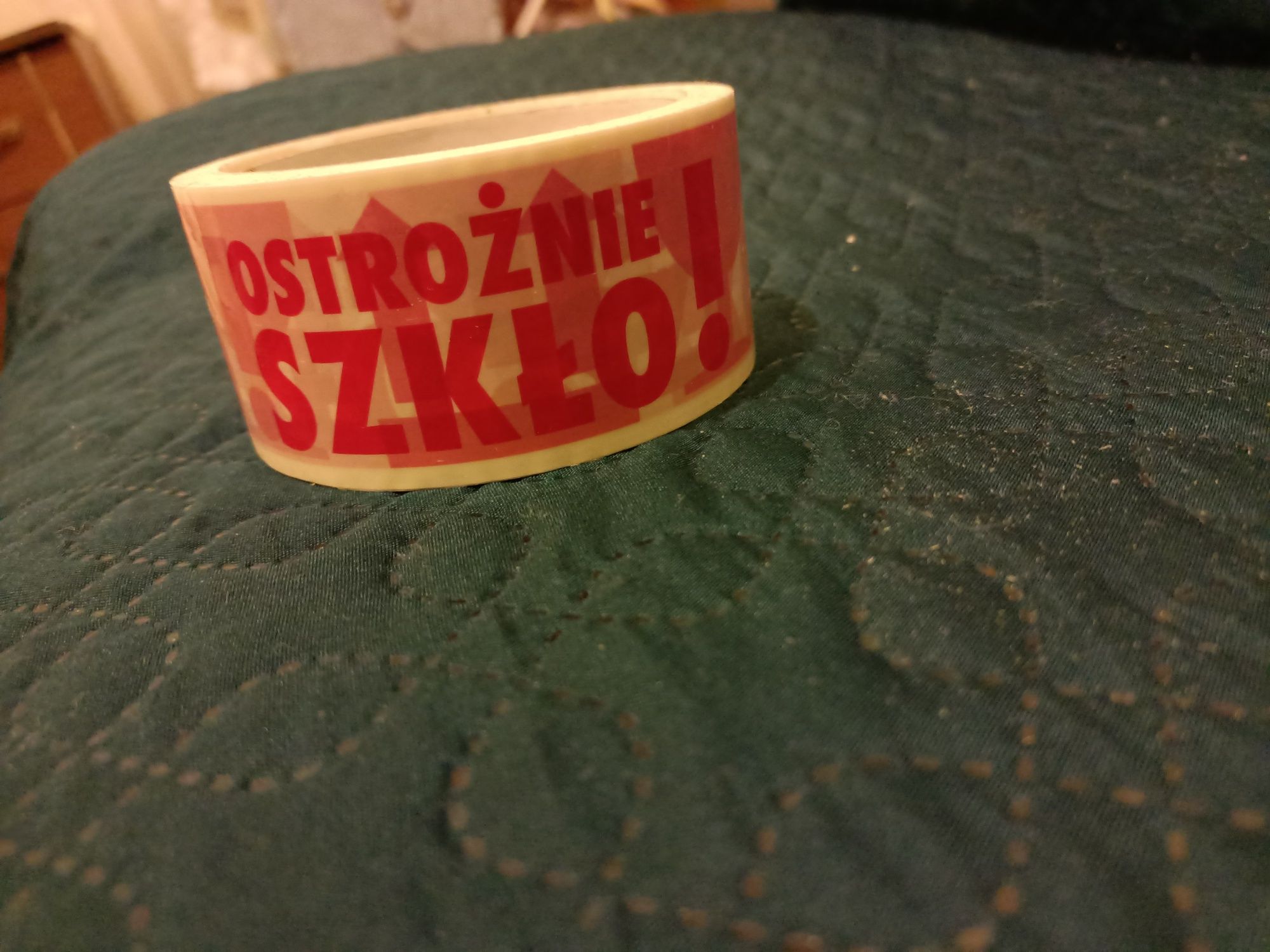 Taśma pakowna ostrożnie szkło