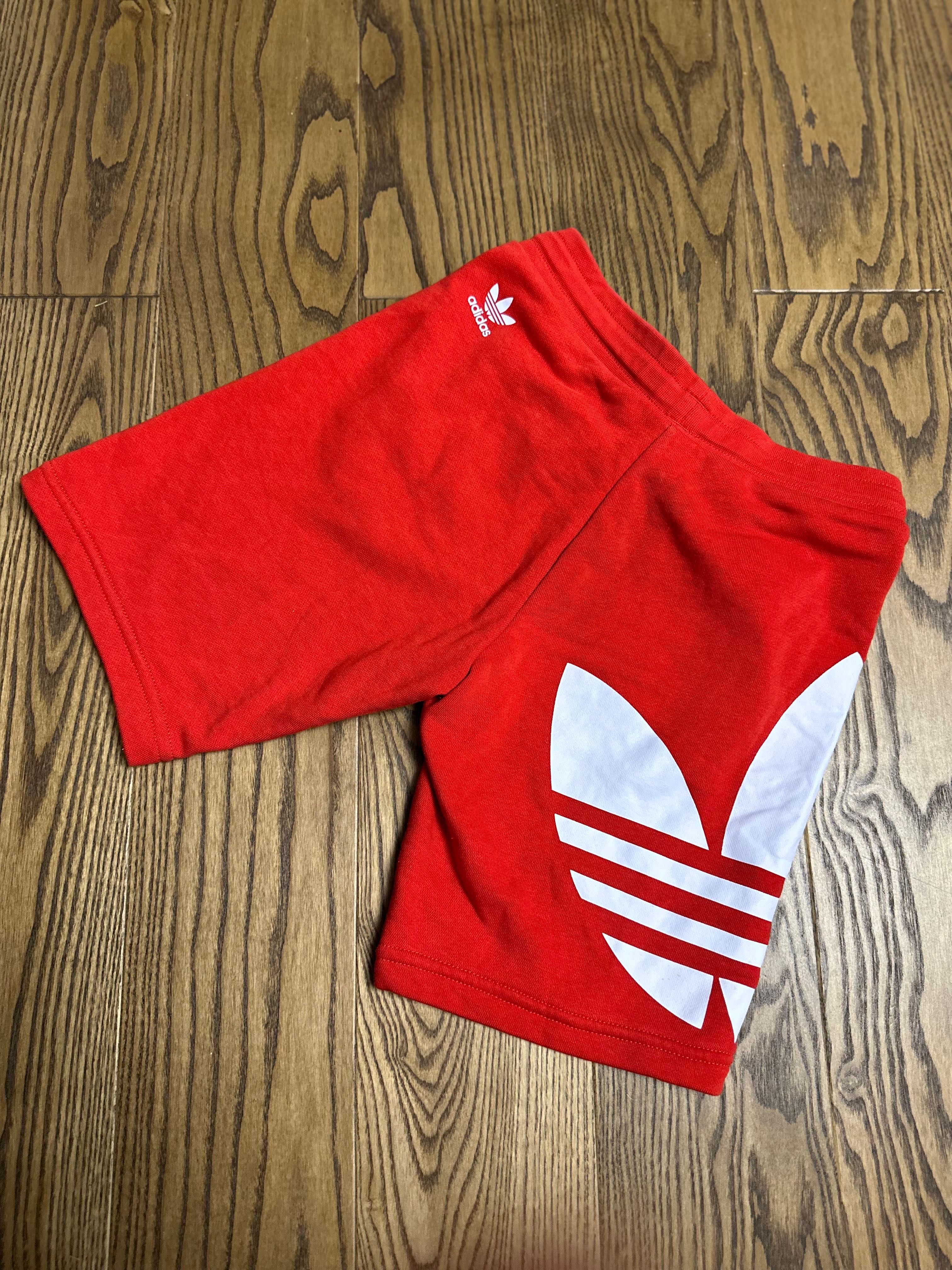 Spodenki chłopięce Adidas 9-10lat/140cm czerwone z białym logo