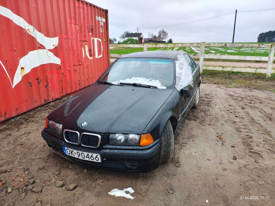 BMW e36 1995 sedan