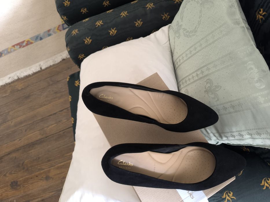 Sapatos altos Clarks pretos como novos oeiras