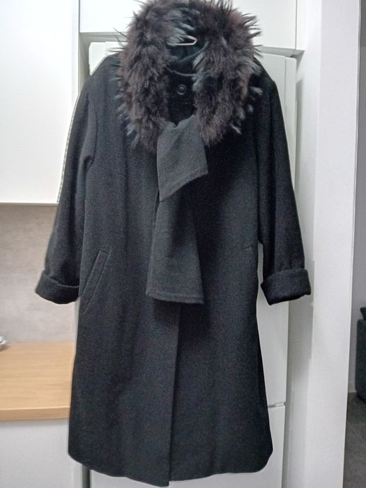 Czarny płaszcz z futrem naturalnym wełna z kaszmirem XXL