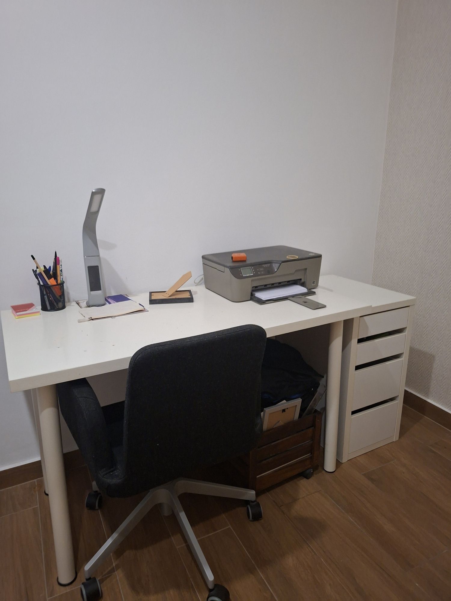 Secretaria modulo e cadeira
