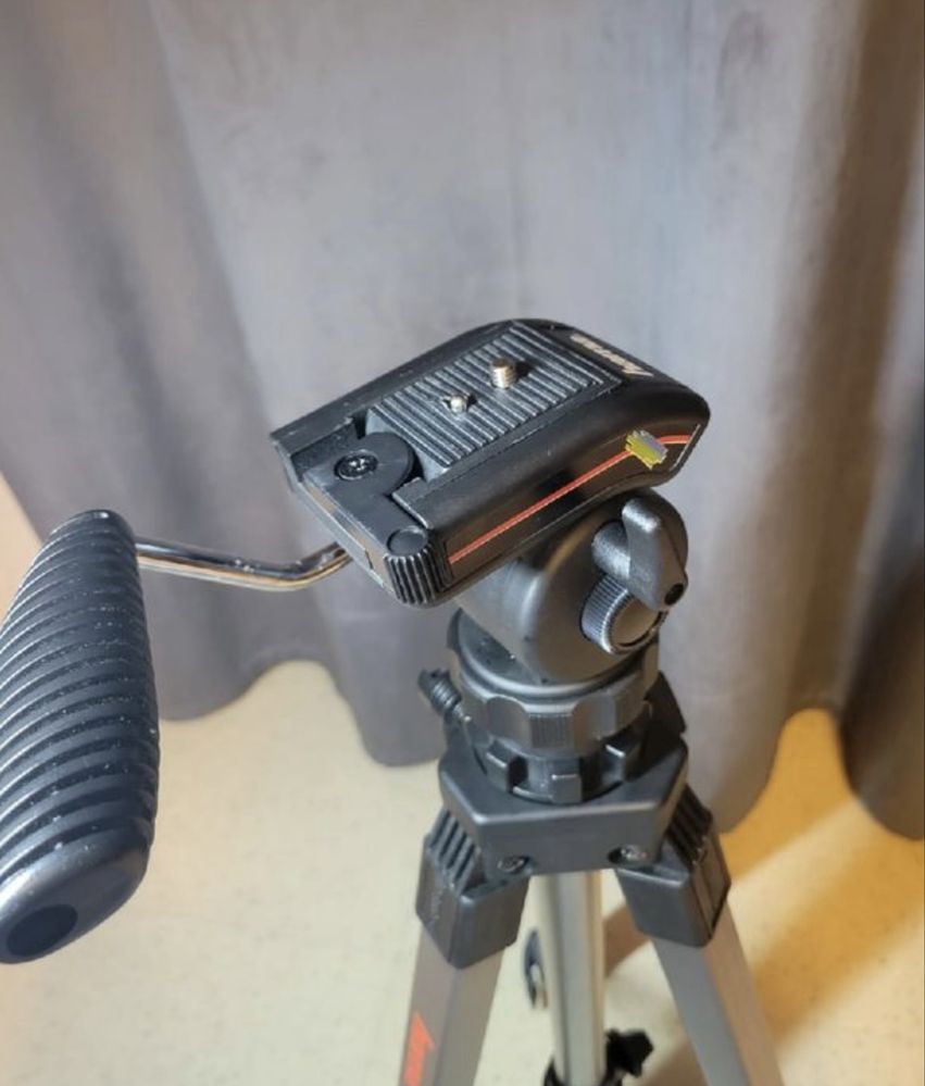 Statyw fotograficzny z glowicą hama BETA 51