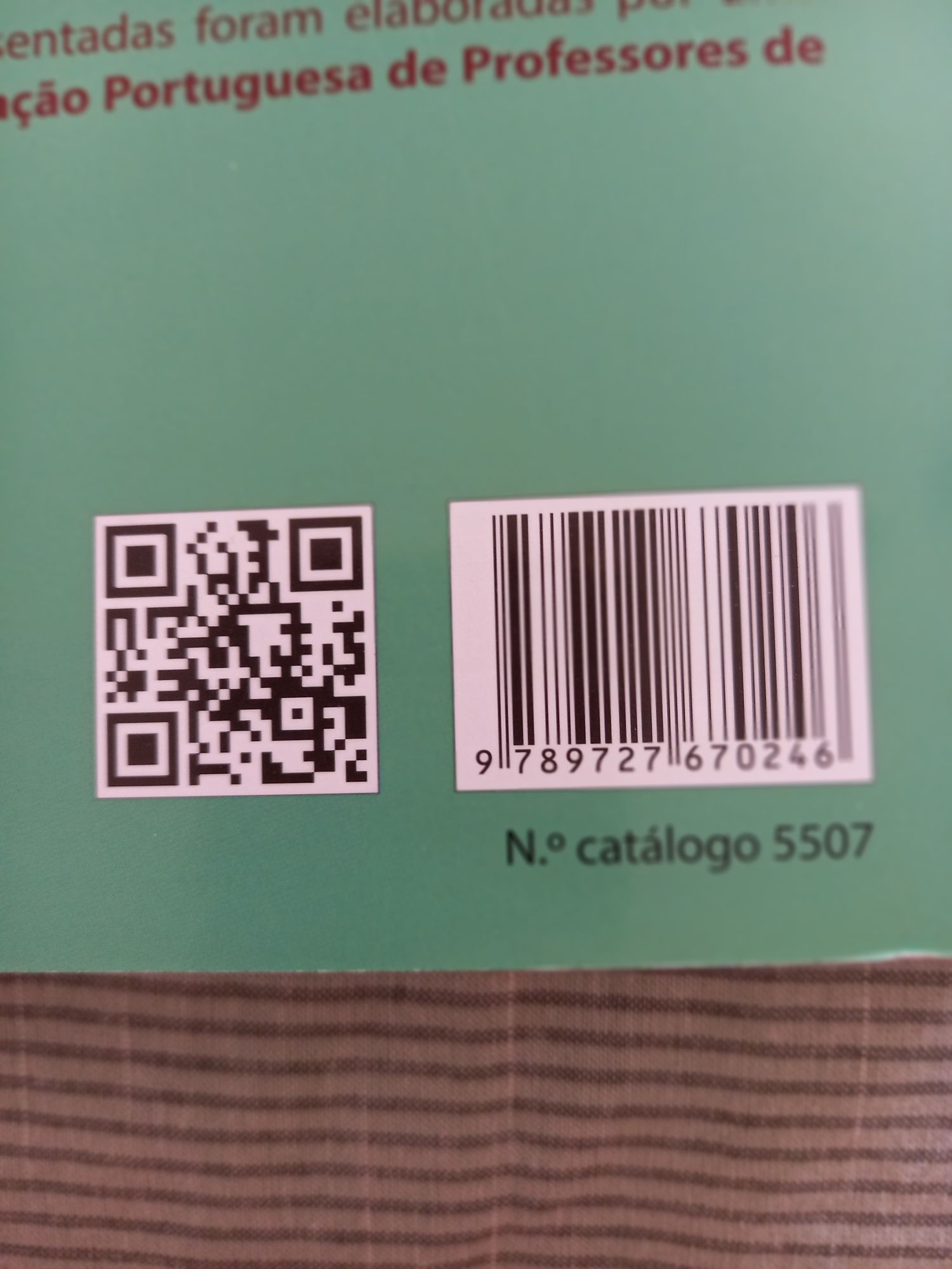 Livro para preparação de exame biologia e geologia