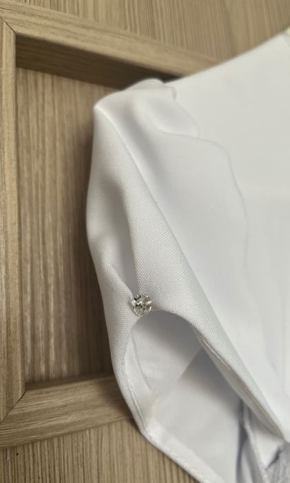 Dziewczęca alba komunijna z akcesoriami