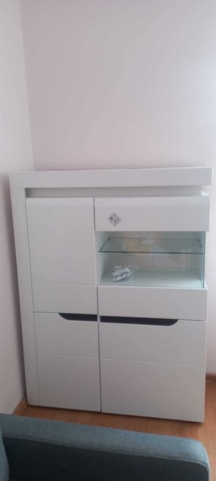 Agata Meble
IRMA
Kredens, Komoda IM5 z oświetleniem