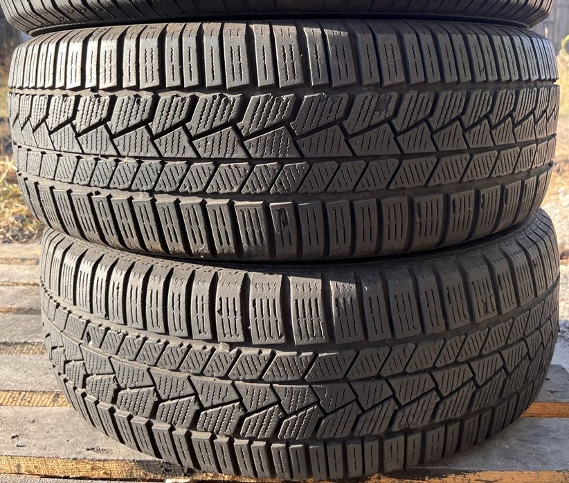 Зимові шини комплект 205/60 r16 Continental