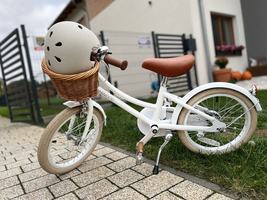 Rower dziecięcy  Banwood + oryginalny kask + koła + pedały