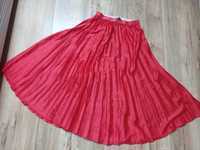 Czerwona plisowana spódnica na gumce