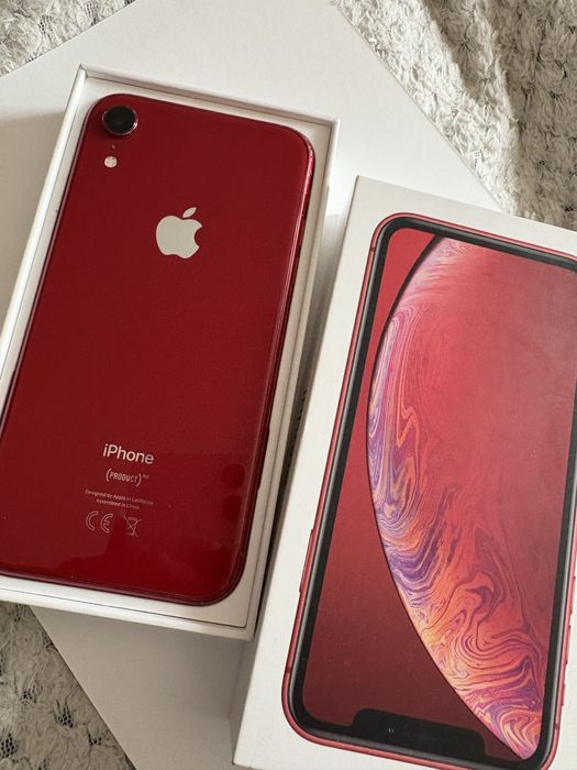 Czerwony Iphone XR 64gb