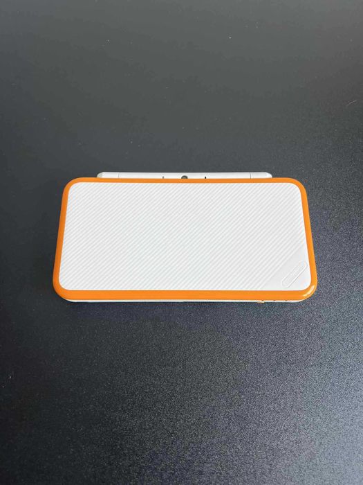 New Nintendo 2DS XL Branca/Laranja com 100+ Jogos