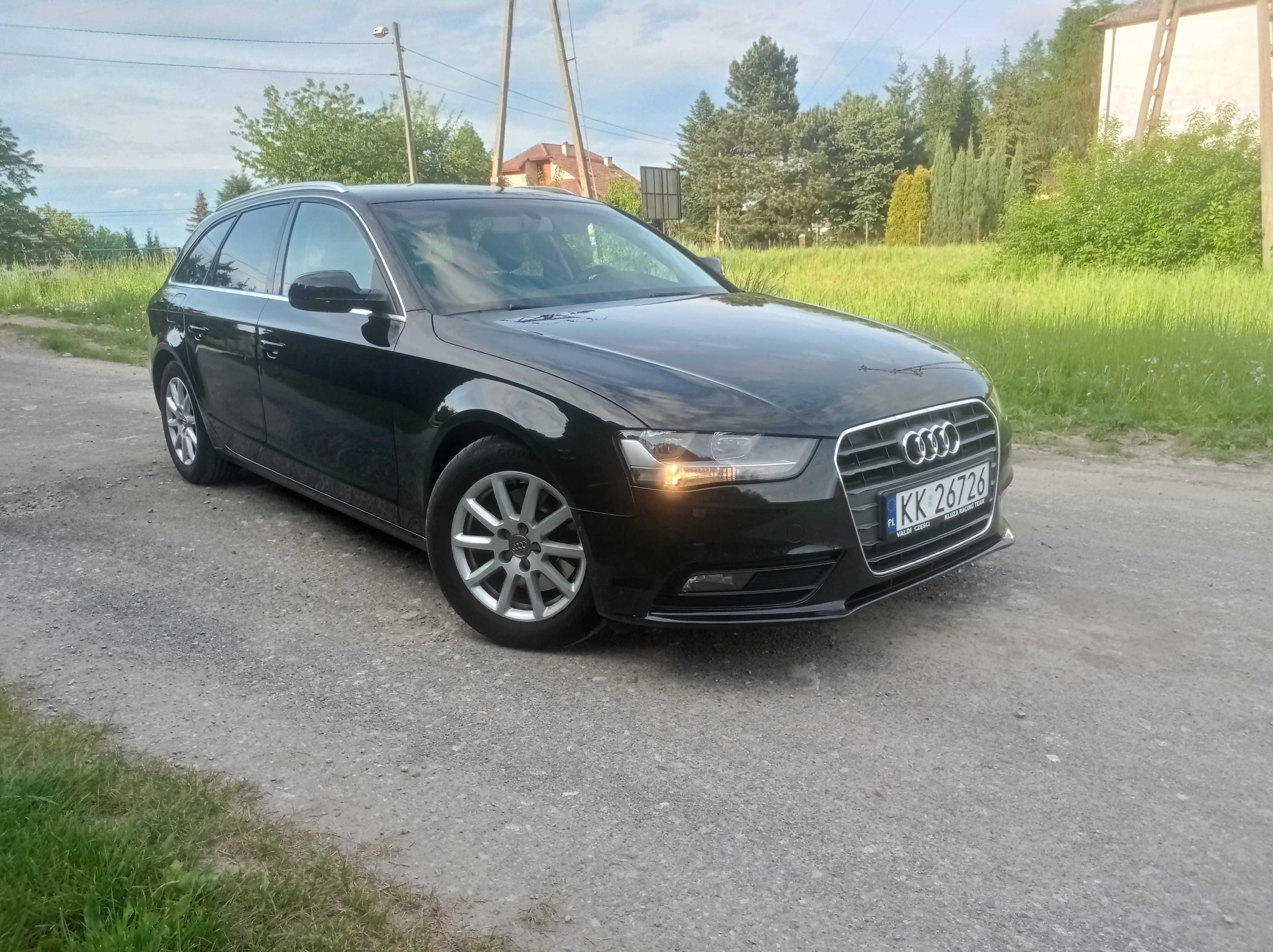 Audi A4 B8 2.0TDI navi, bluetooth, skóra