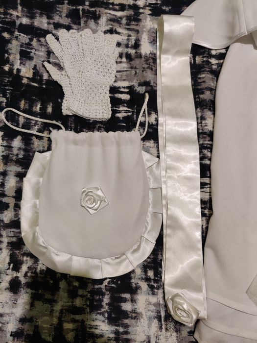 Sukienka, alba komunijna