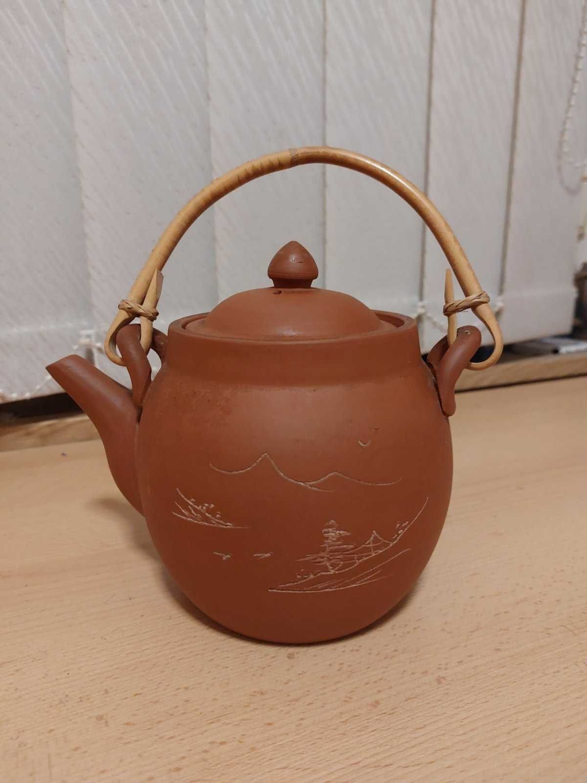 Чайник з глини для чайних церемоній