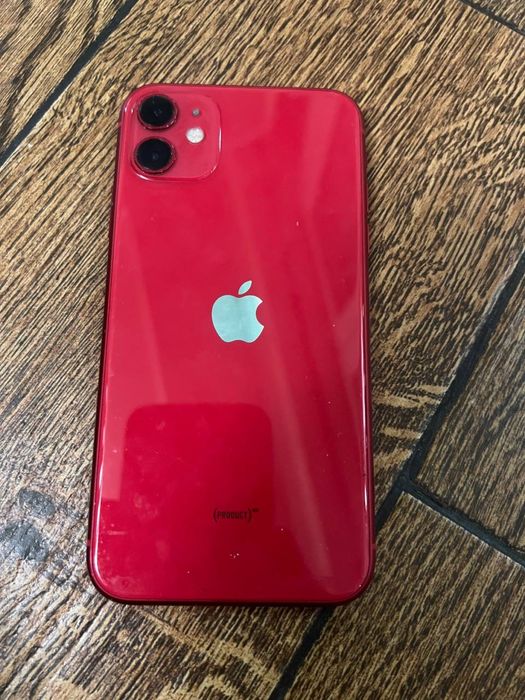 iPhone11 червоний в хорошому стані