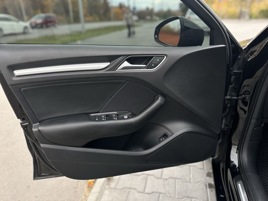 Продам Audi A3 2018, хороший стан