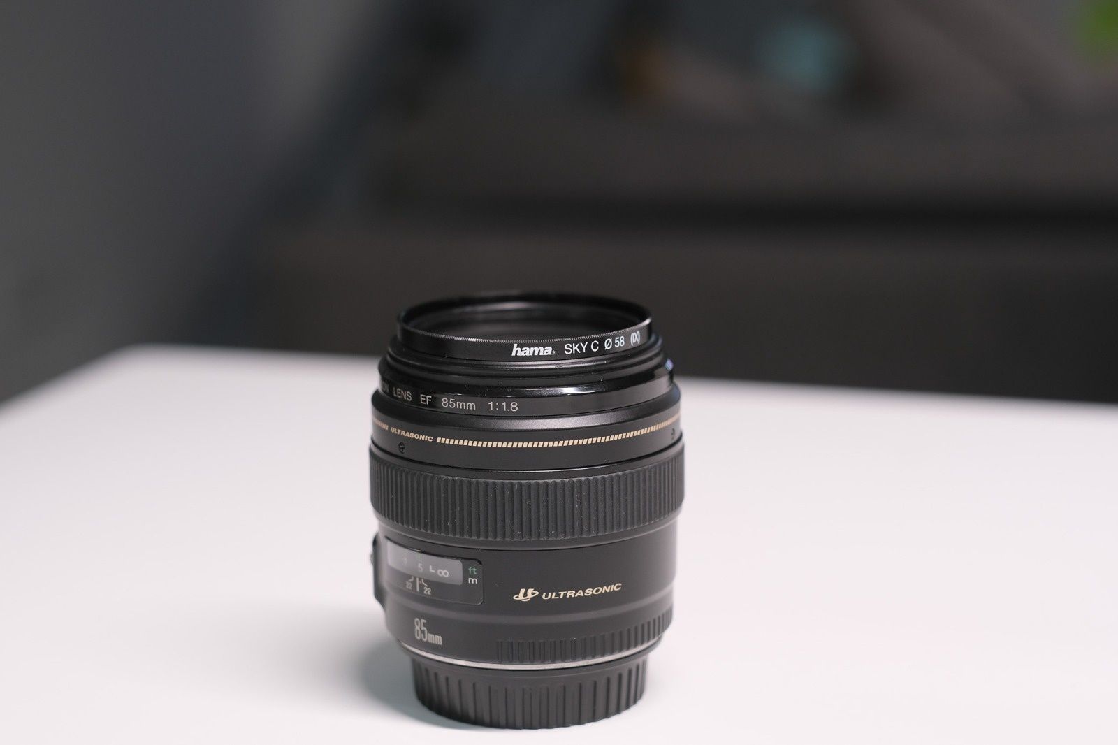 Canon EF 85mm 1.8