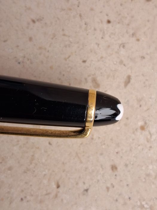 Caneta esferográfica Montblanc Meisterstuck