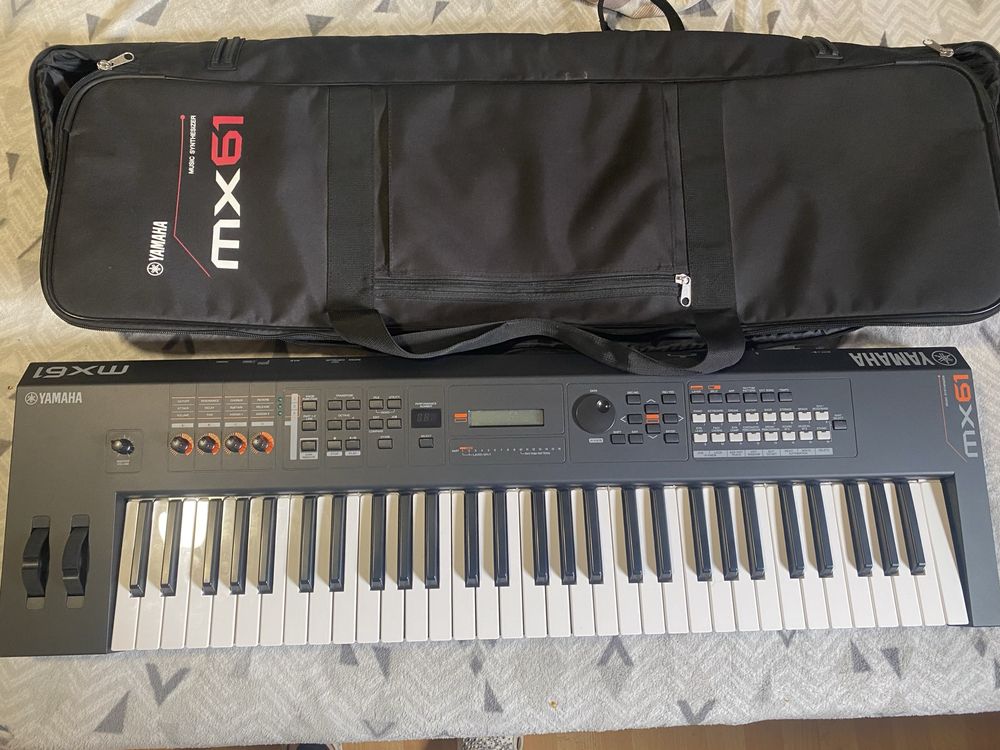 Teclado Yamaha MX61