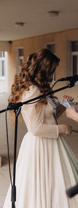 Вишукана вечірня сукня