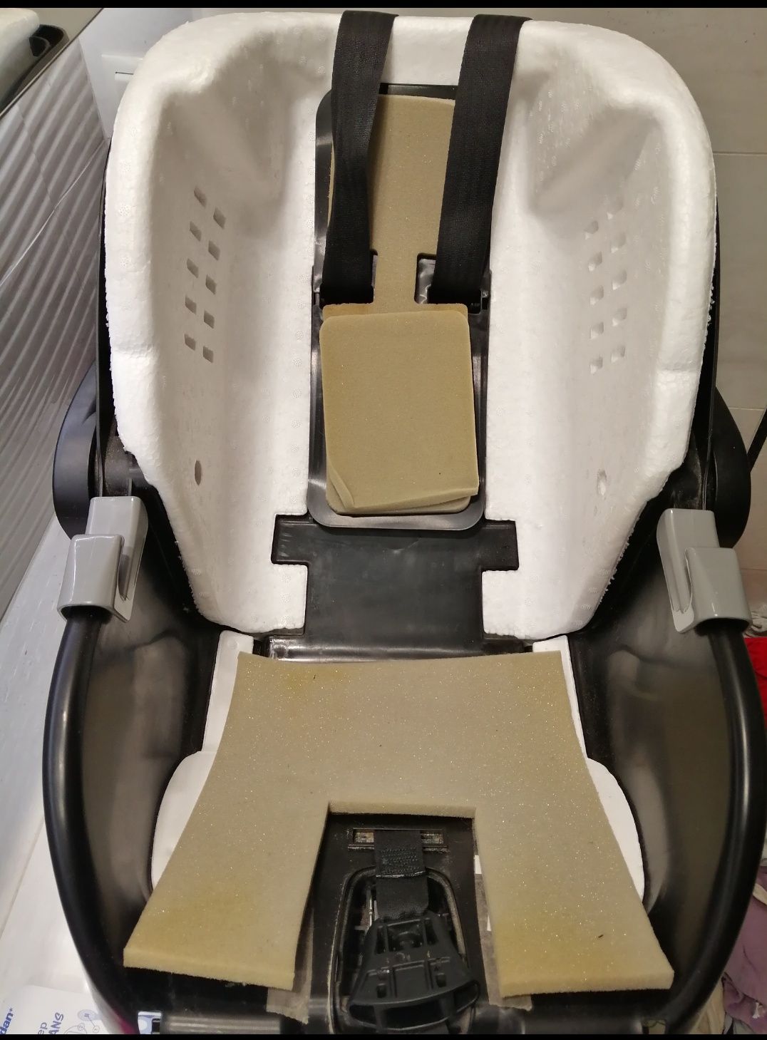 Fotelik RECARO PRIVIA EVO z bazą ISOFIX (0-13kg)