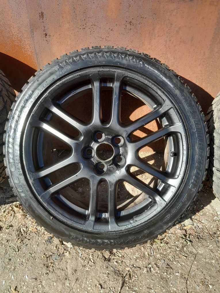 Диски с новыми шинами 215/45R17, диски 5×100, ET45