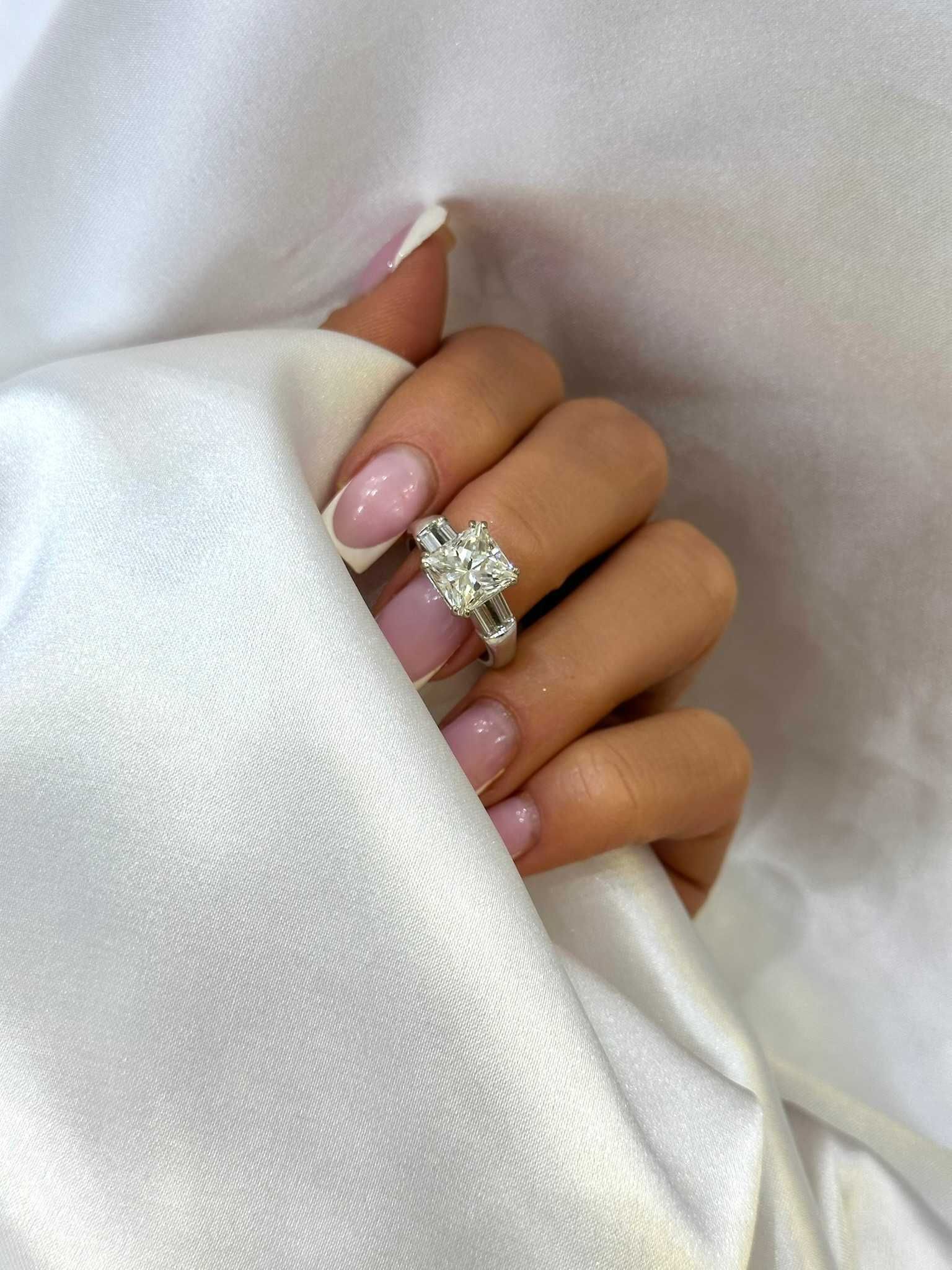 Pierścionek z diamentami naturalnymi 3.50  CT