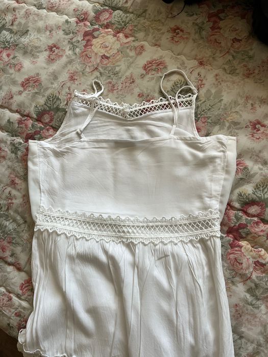 Vestido branco midi – bordado inglês & alças finas (M)
