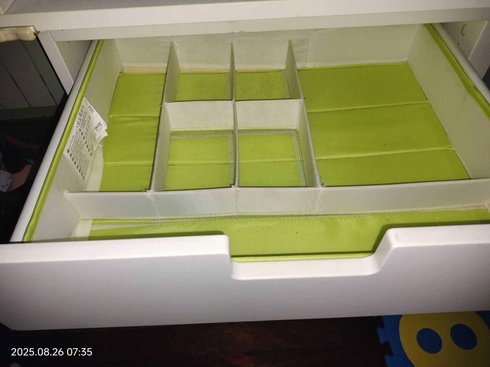 Trocador IKEA rosa