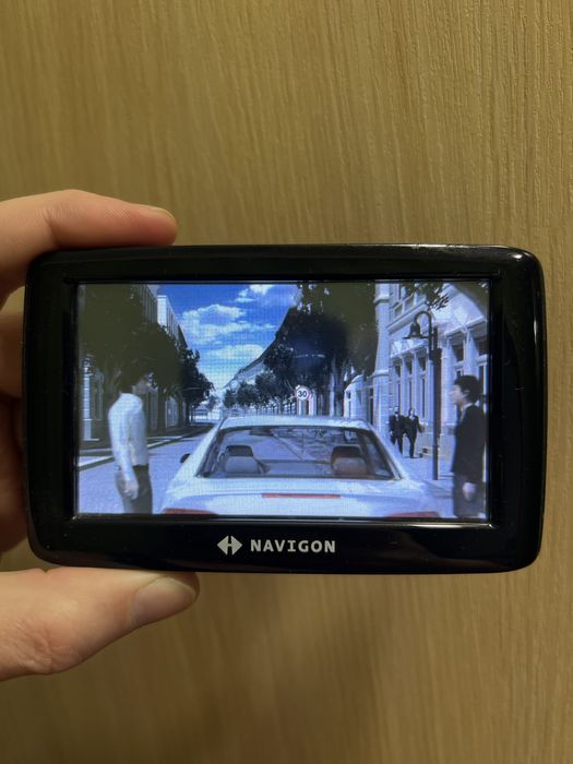 GPS-навігатор Navigon працює без інтернету  Україна + Європа