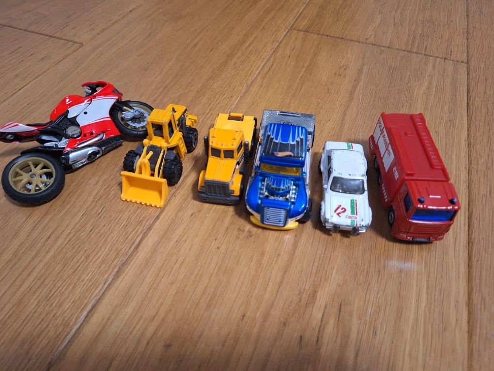 Autka metalowe resoraki zestaw Hot wheels Siku