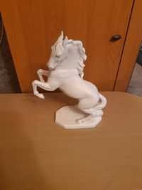 Koń z porcelany Geobel 33cm