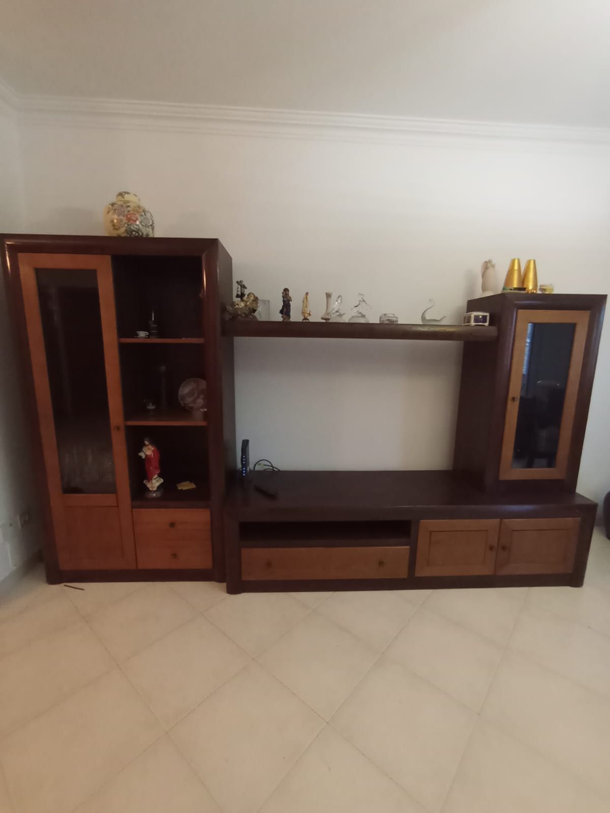 Movel de sala com mesa de apoio