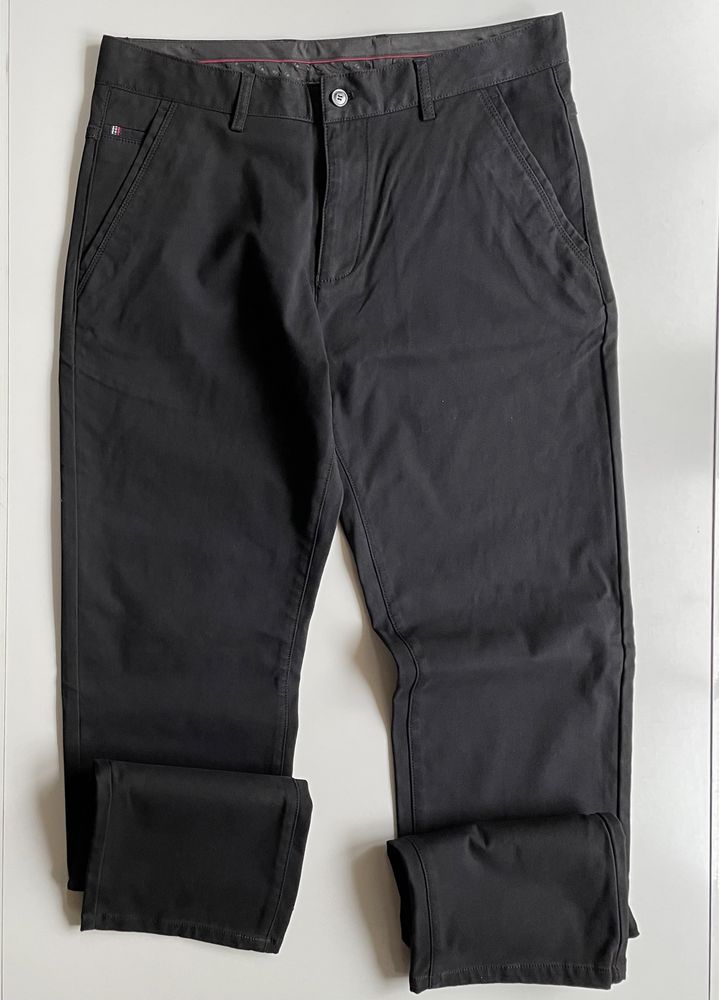 Męskie/chłopięce spodnie elegancko-sportowe W 32 L 33 (112/85)