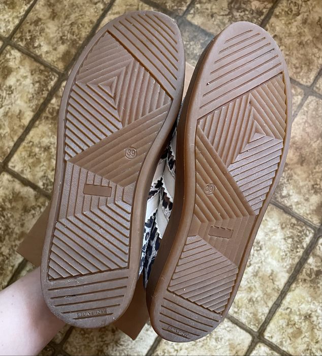 Кеди натуральна шкіра  39 р.