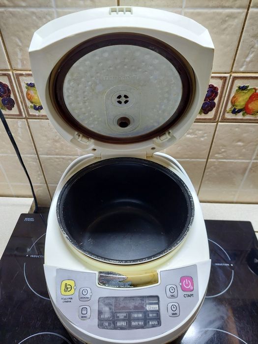 Мультиварка Redmond