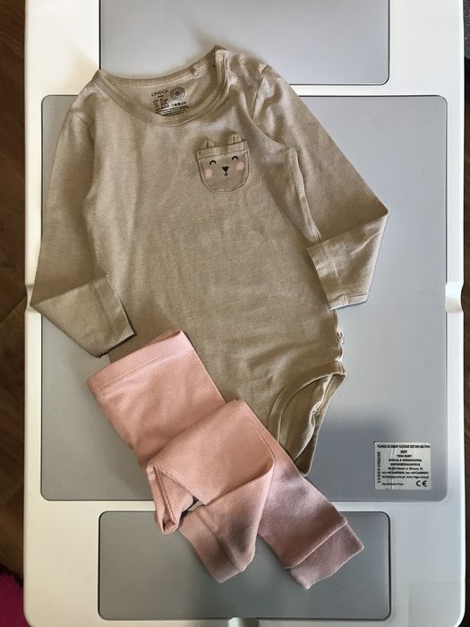 Сукня неймовірно гарна новорічна різдвяна 12-18 м