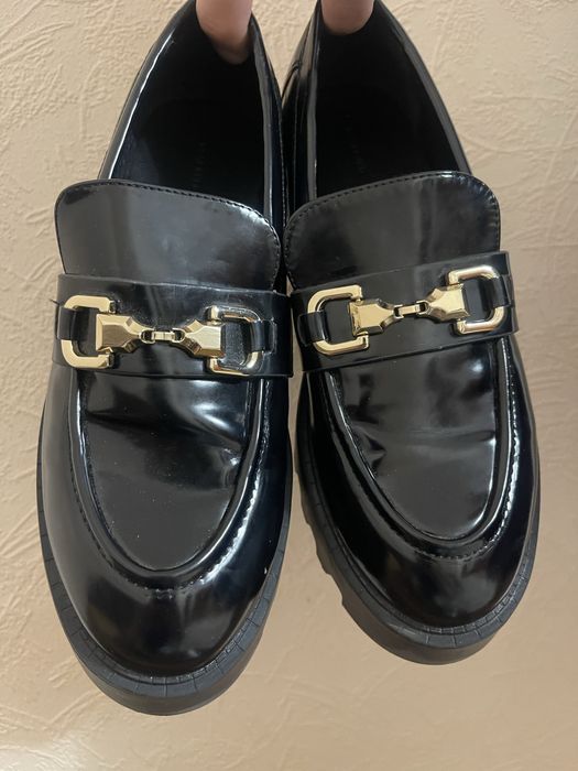 Продаю взуття жіноче