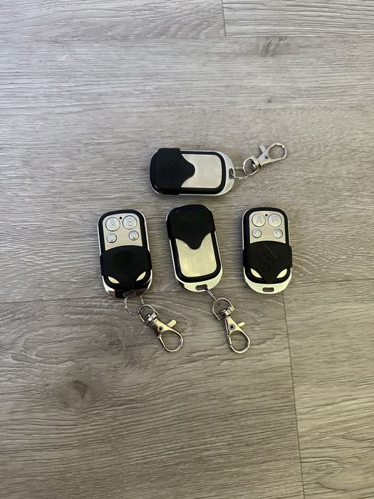 Пульти для воріт та ролетів,різні,розпродаж по 100 грн/шт