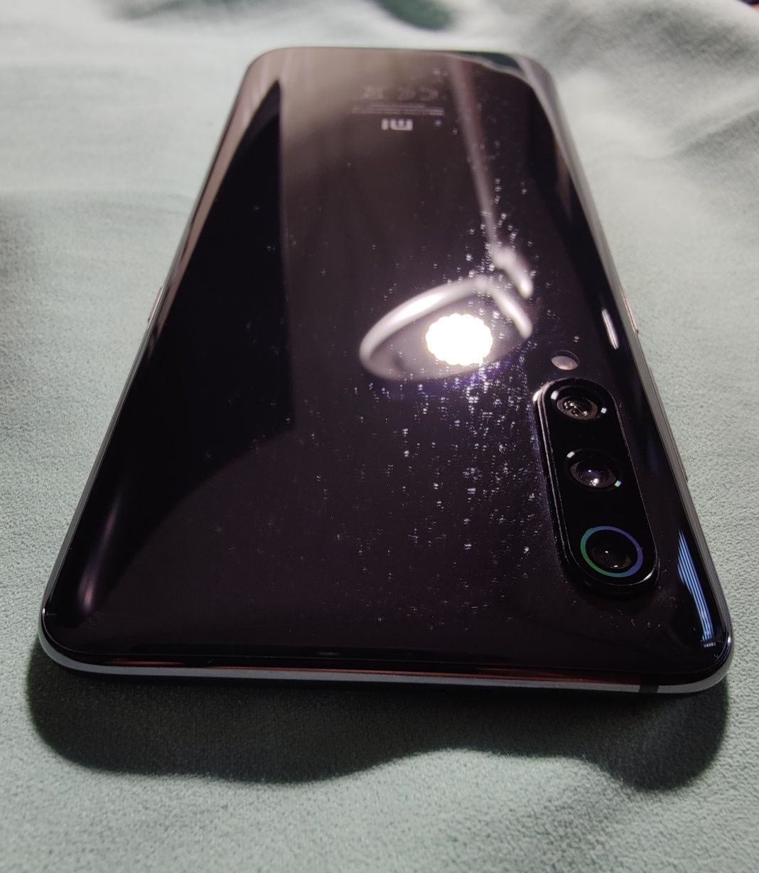 Xiaomi Mi 9 + 3 чехла