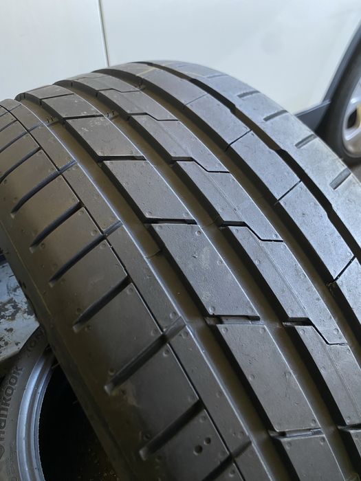 235/40/19 - Hankook iON EVO