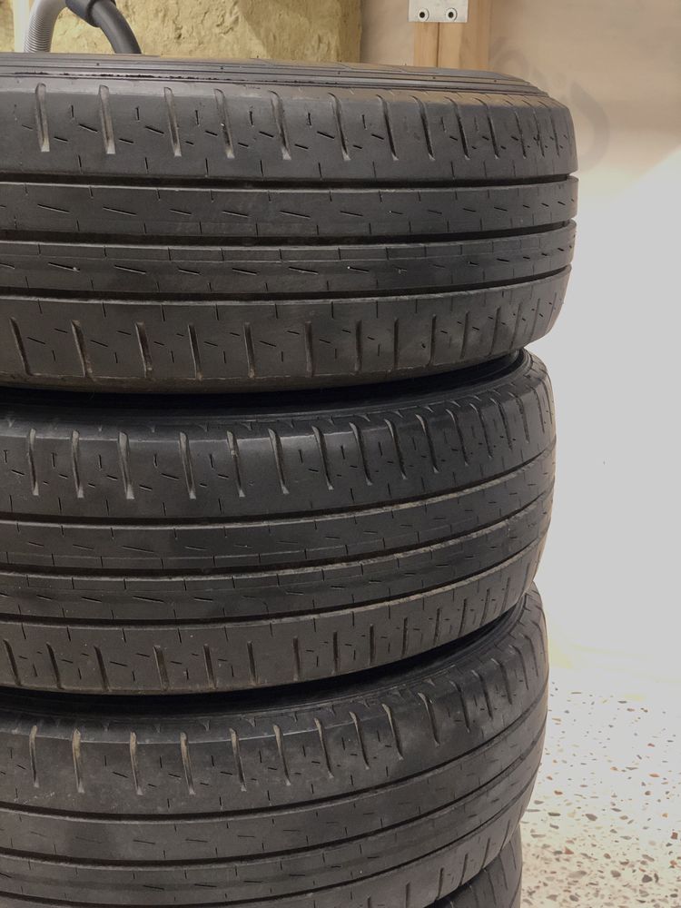 Opon letnie Pirelli Carrier 205/70/R15C Bus Kamper