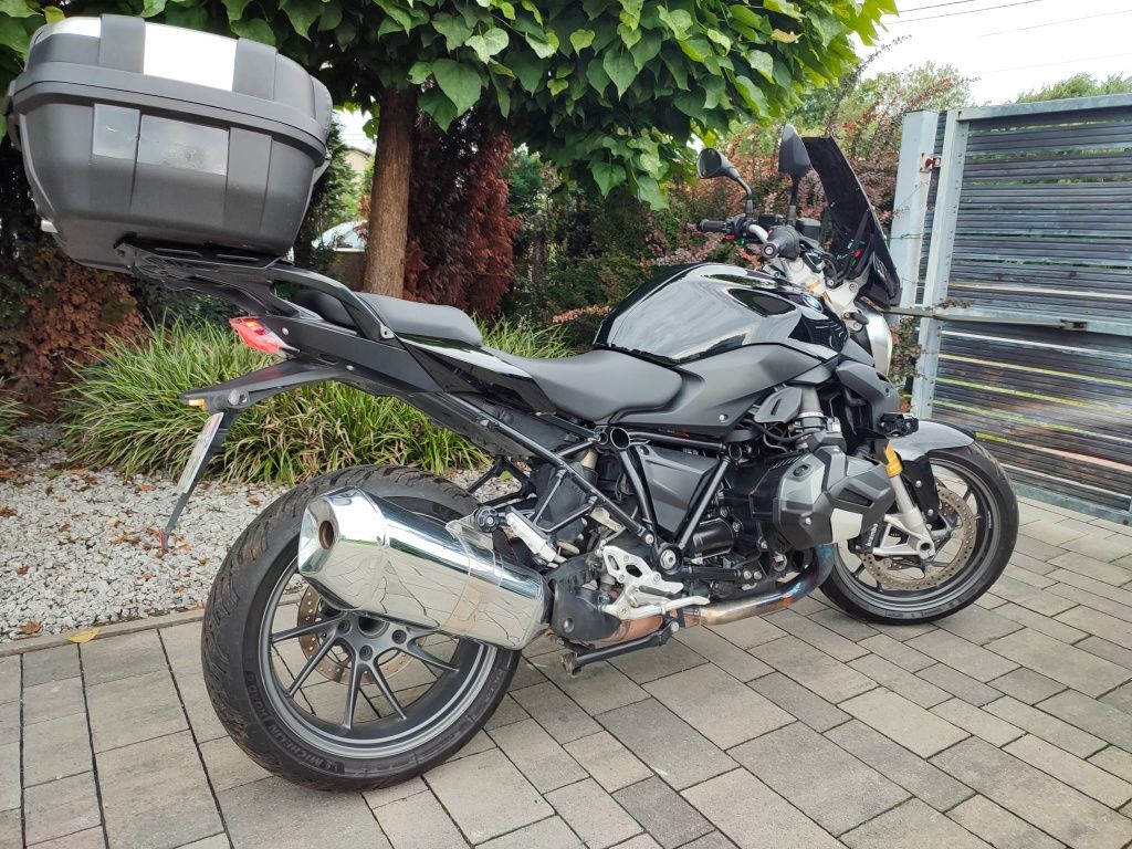 Bmw R1250r rok 2022 pełne wyposazenie r1250r rt rs gs