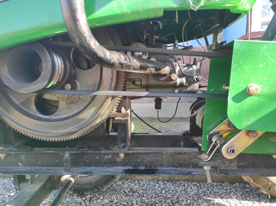 Продам трактор зубр